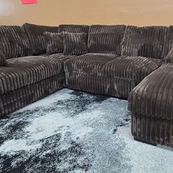 Brown Corduroy Sectional With Pullout Bed 