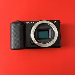 Sony ZV-E10 Mirrorless Camera 