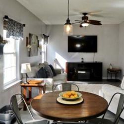 Kitchen Table 