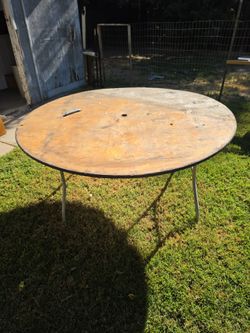 Round Folding Banquet Table