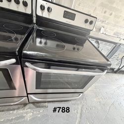 Frigidaire stove electric (#788)