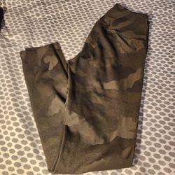The North Face  women's size S leggings in camo *NEW*