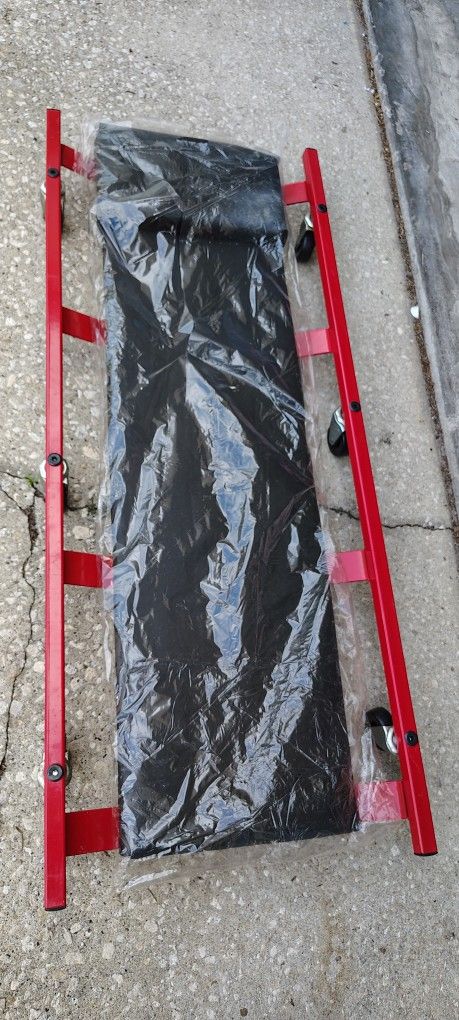 Brand New Mechanic Automotive Creeper $40