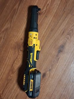 DEWALT 20V Brushless Cordless Ratchet with Battery