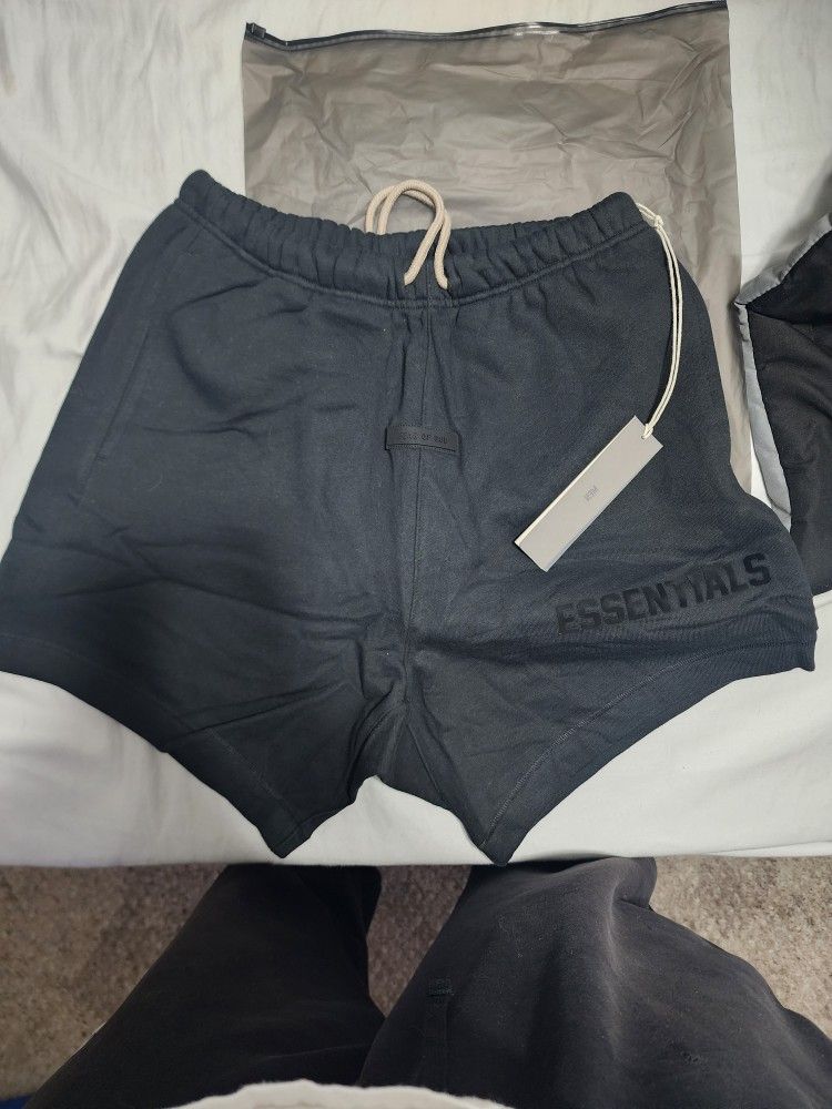 Essentials Shorts