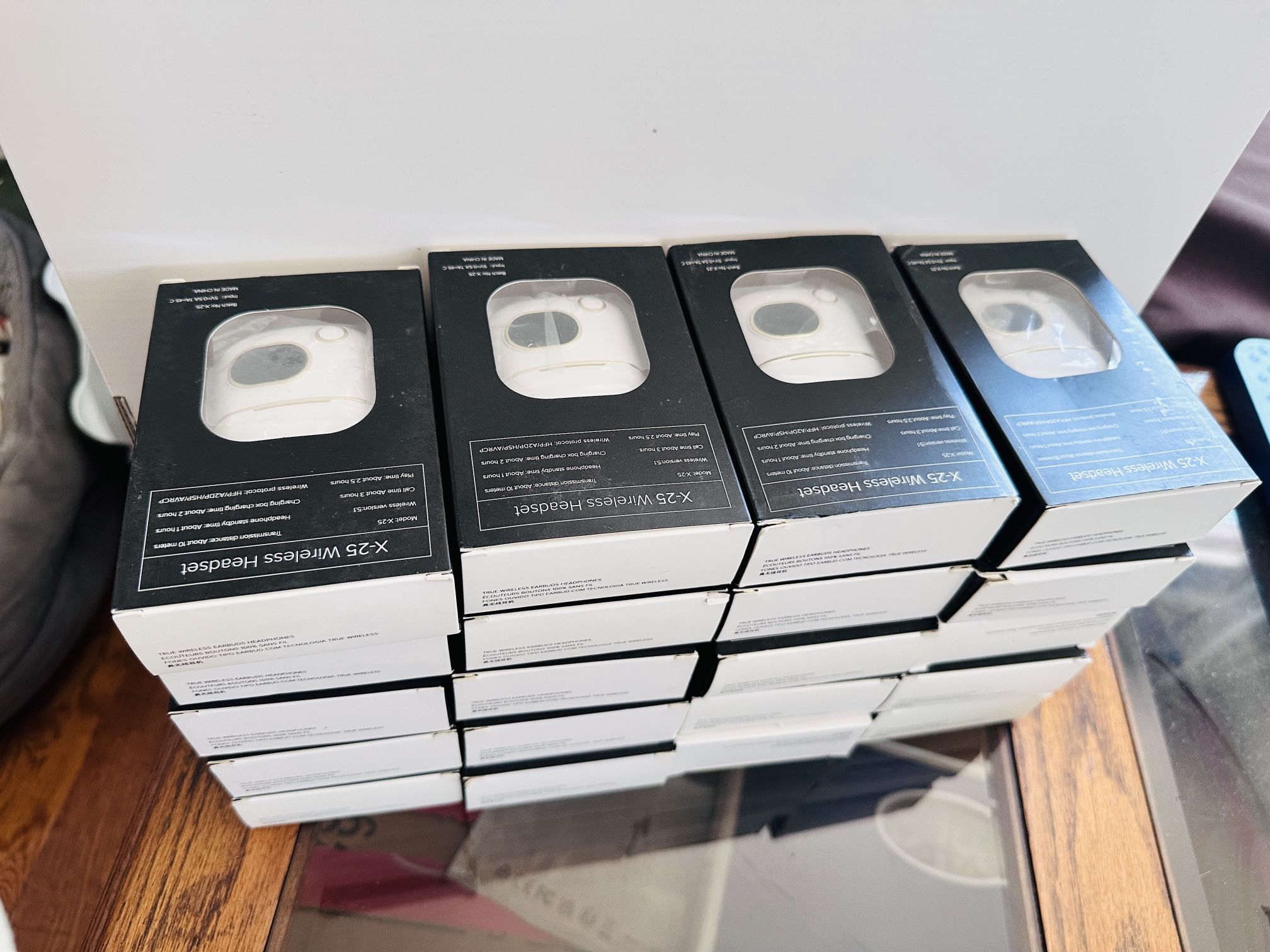 📦 20-Pack X-25 Wireless Bluetooth Earbuds – Bulk Deal! Perfect for Resale, Gifts, or Group Use 💼🎁