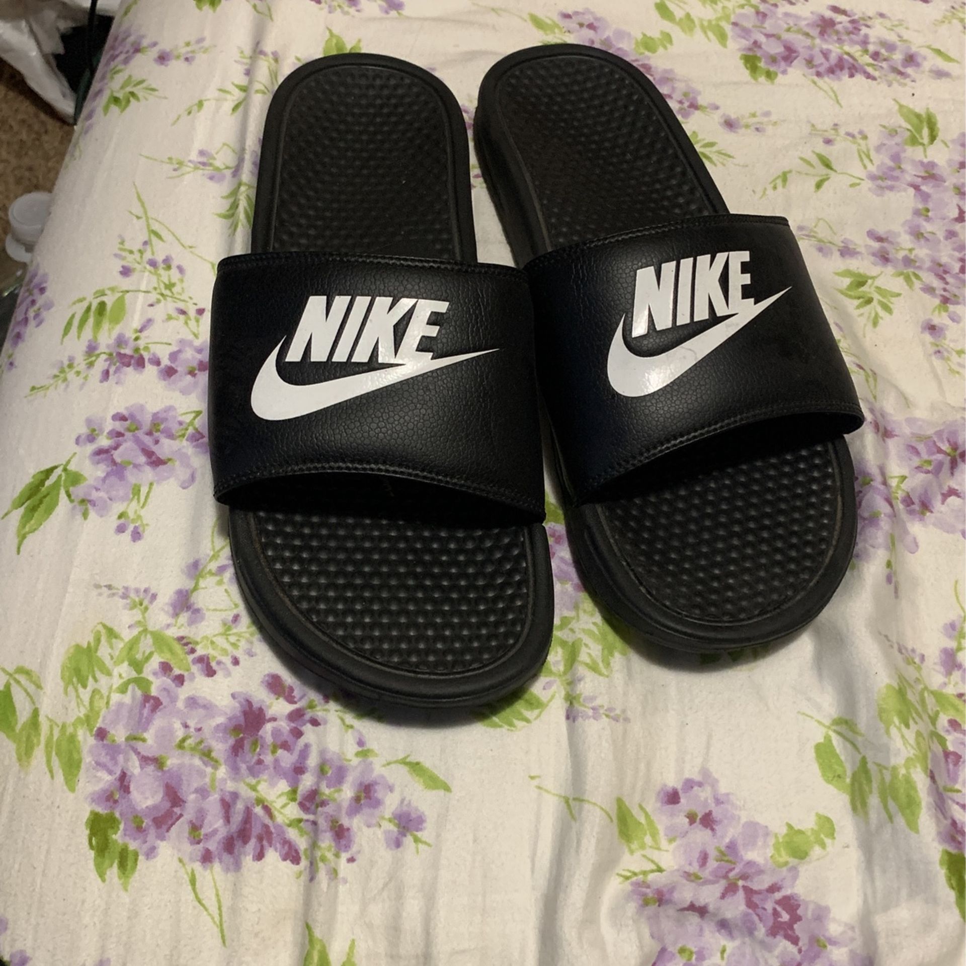Nike Slides/ Slippers Size 13