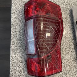 2020-2022 Ford F250 F350 F450 Super Duty Non-LED Passenger Side tail light