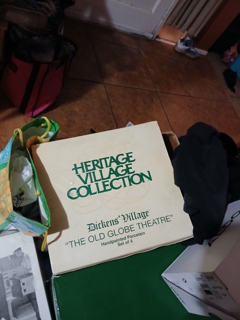 Dickens Village Heritage Village Collection