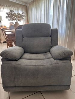 Glider w/ electric recliner