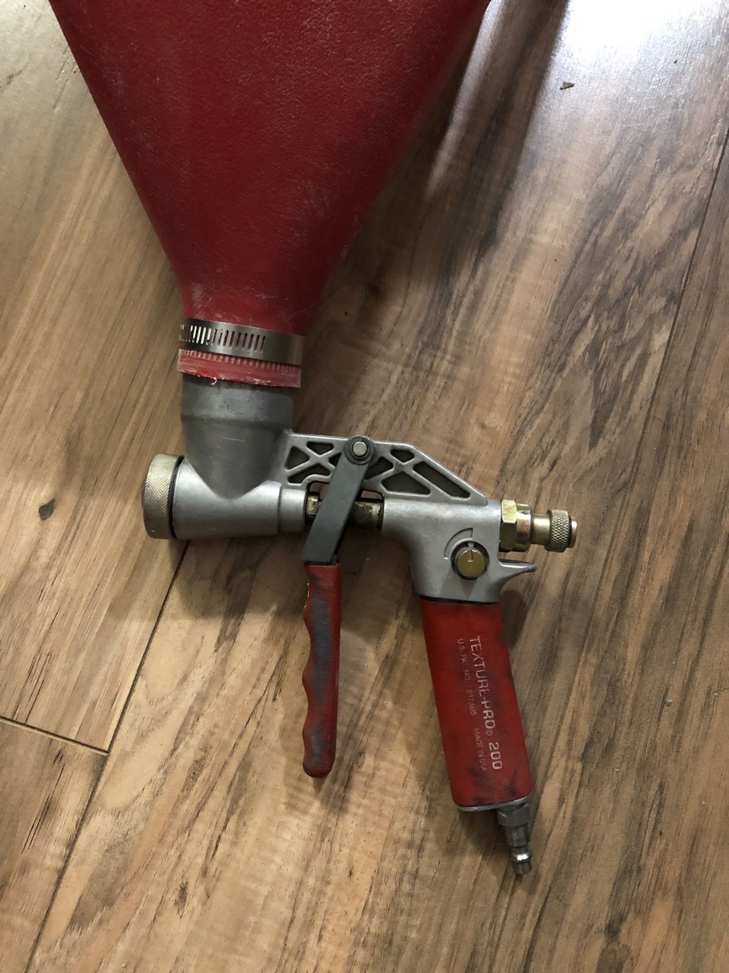 Wal-Board Tools Texture-Pro 200 Hopper Gun with 3 Spray Tips