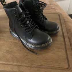 Youth Doc Marten’s 