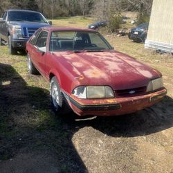 1990 Ford Mustang