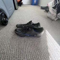 (Used) Soccer Cleats Size Men’s  7.5