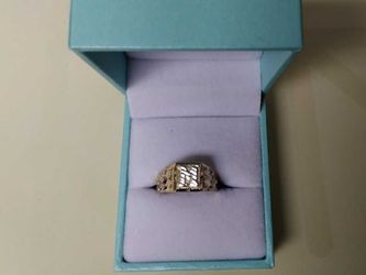 Women's Ring - Yellow Gold 10k (.417) 2.5 grams Size 7.5