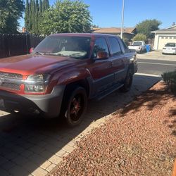 2002 Chevy Avalanche $9,300 O.B.O
