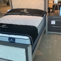 Queen Bedroom Set