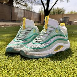 Nike Cosmic Unity 3 Size 10.5