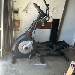 SCHWINN 430 Elliptical Machine