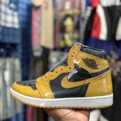 2021 Air Jordan Retro 1 "Pollen"
