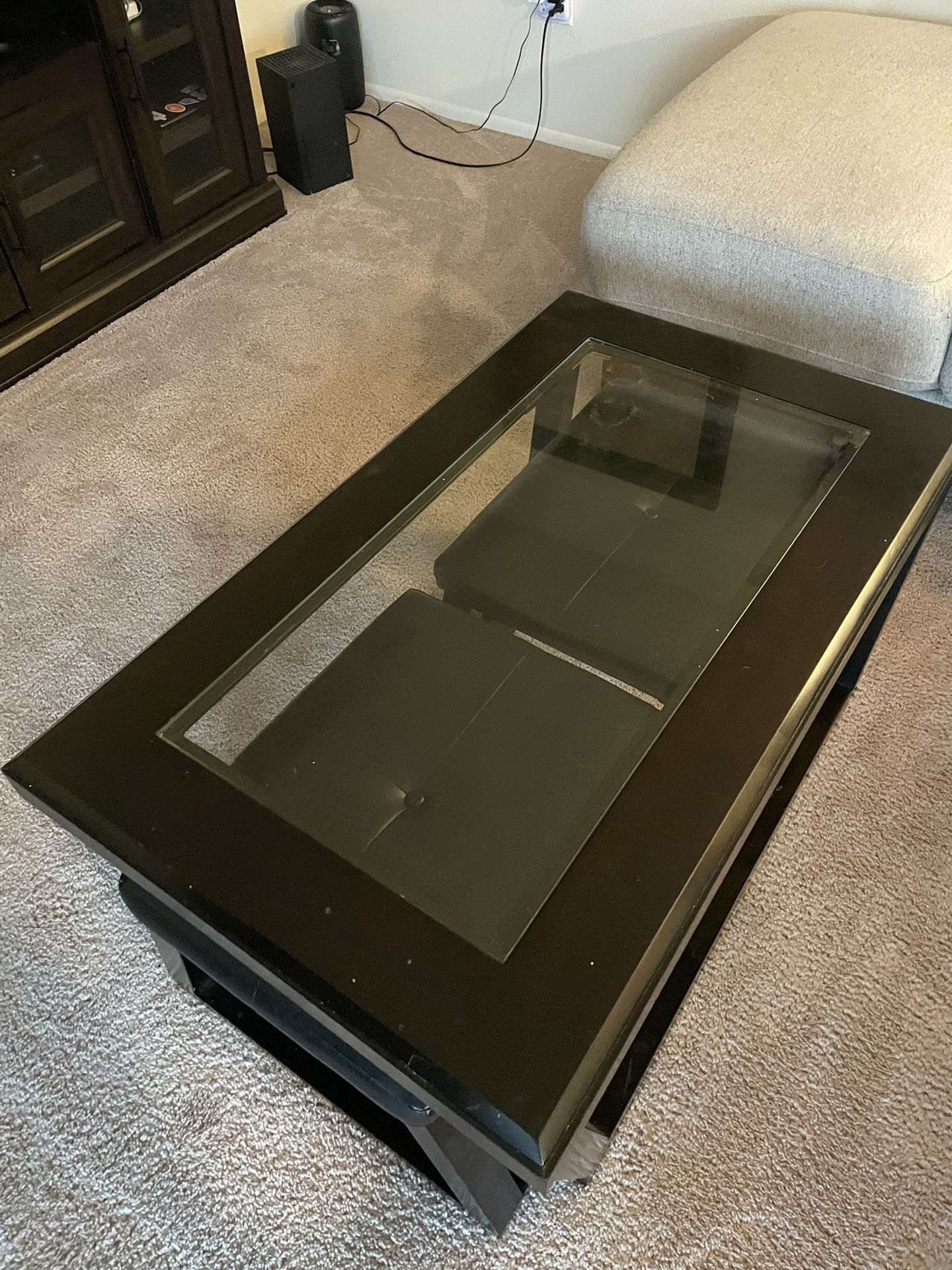 Coffee Table W/ Small Stools