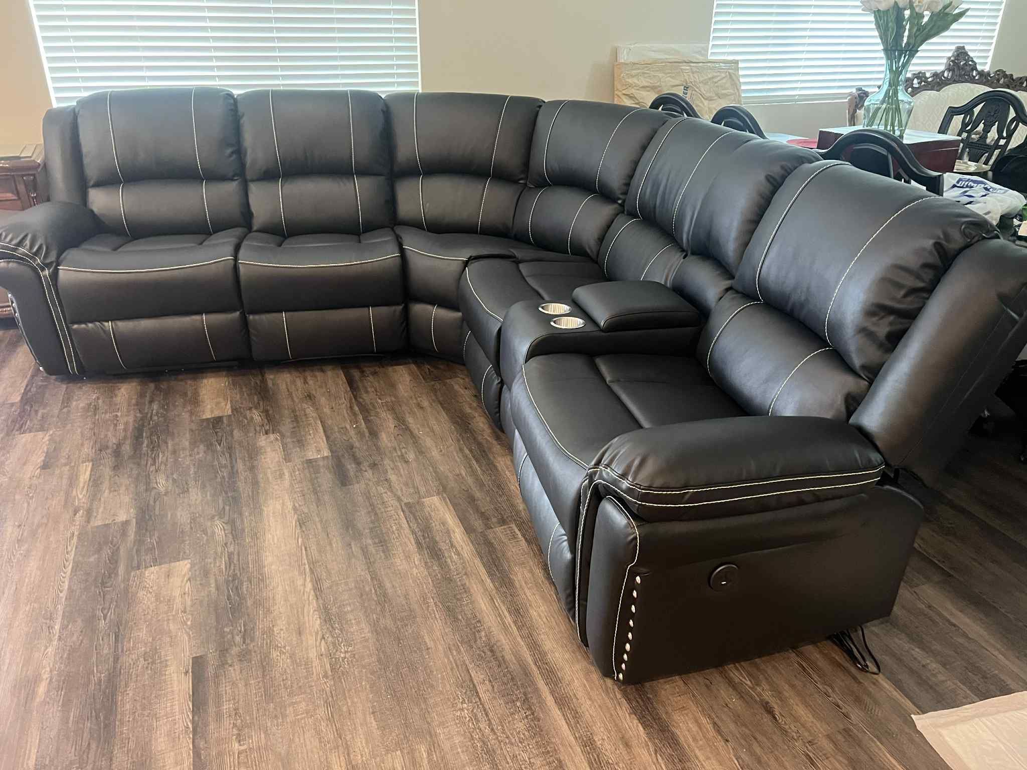 New 3 Recliner Sectional Couch / Free Delivery