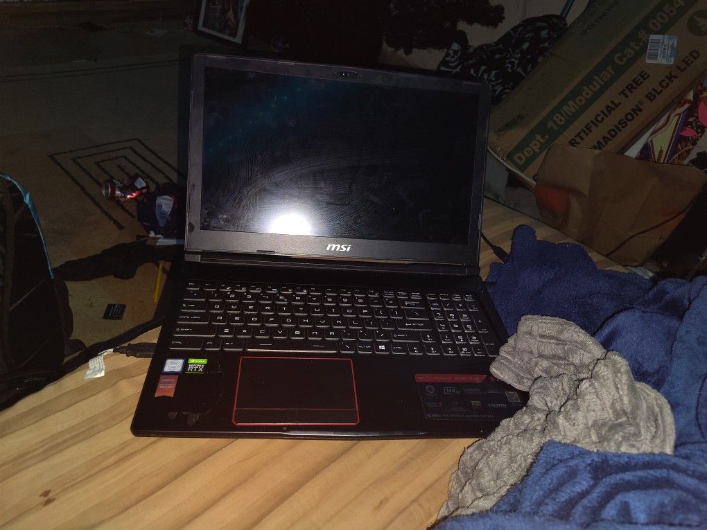 MSI GE63 Raider RGB 95E Laptop