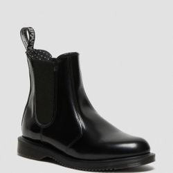 Dr. Martens Flora Boots