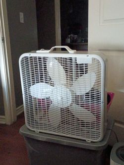 FOR SALE White Box Fan