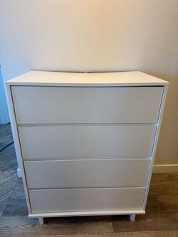 White 4-Drawer Dresser