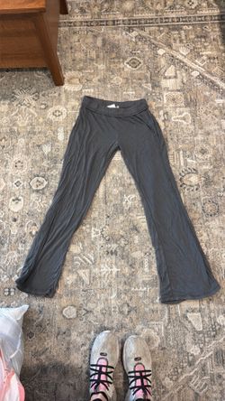 Gray yoga pants