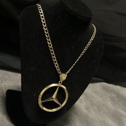 new 10k gold 20inch cuban chain9.7g 14k 2 1/2inch custom mercedes pendant 6.4g all real —-