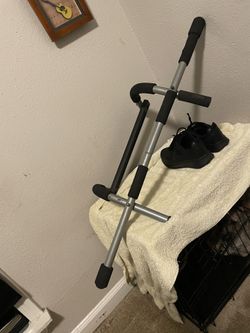 Pull Up Bar