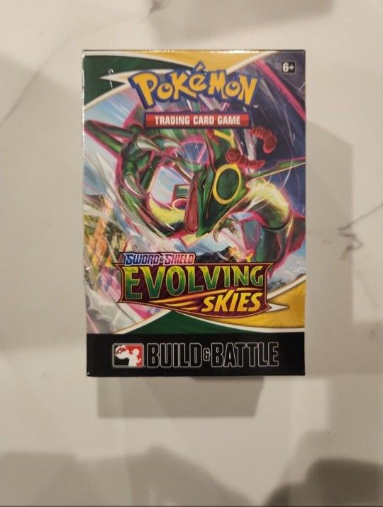 Pokémon: Sword and Shield - Evolving Skies Build And Battle DeckPokémon: Sword and Shield - Evolving Skies Build And Battle Deck