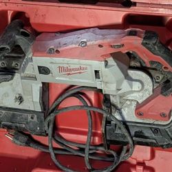  Milwaukee 6232-21 Deep Cut Variable Speed Band Saw With Case