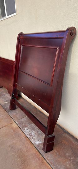Twin bed **** free ***