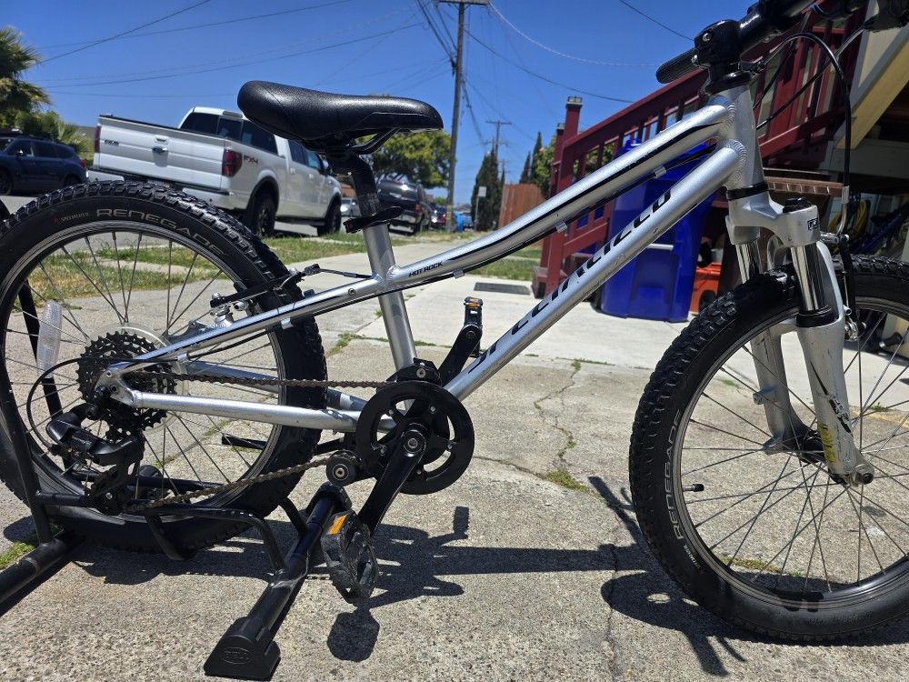Specialized HotRock Mountain Bike 20
Excellent Condition Ready to Ride