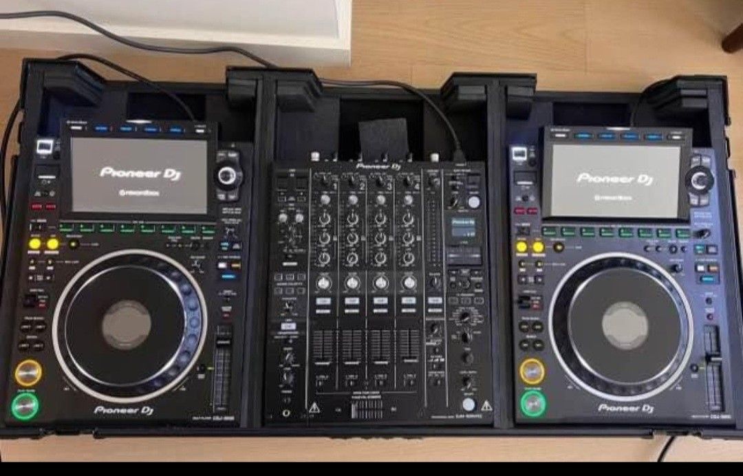 CDJ-3000s-&-DJM-900-NX2-Mixer-Cases 