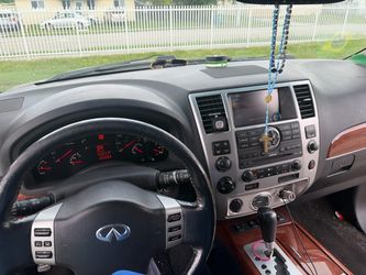 Infiniti qx 56 - for sale