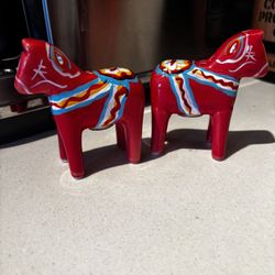 2 Sets Salt And Pepper hand-painted shakers