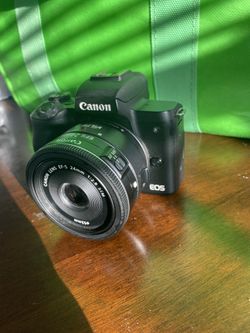 Canon EOS M50 EF-S 24mm