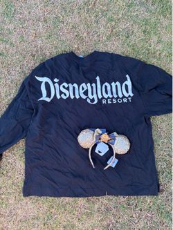 Disneyland shirt & Minnie Mouse ears