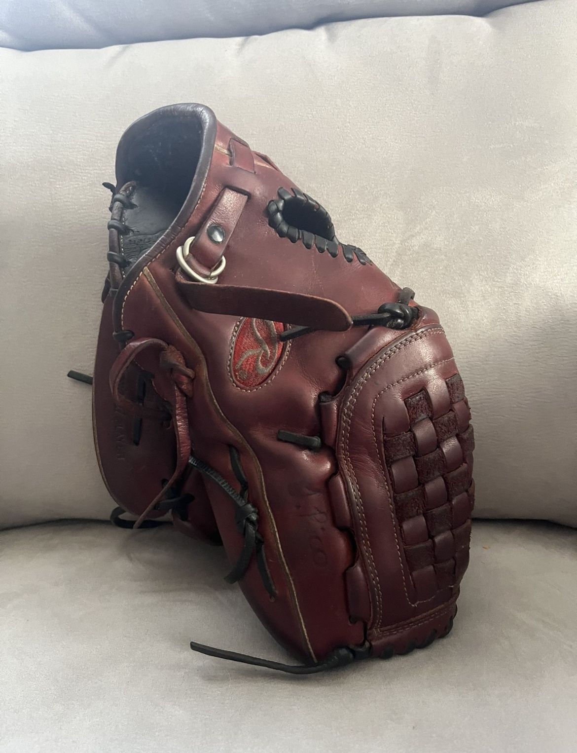 Rawlings Baseball Glove