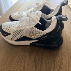Men’s Nike 270 Size 9