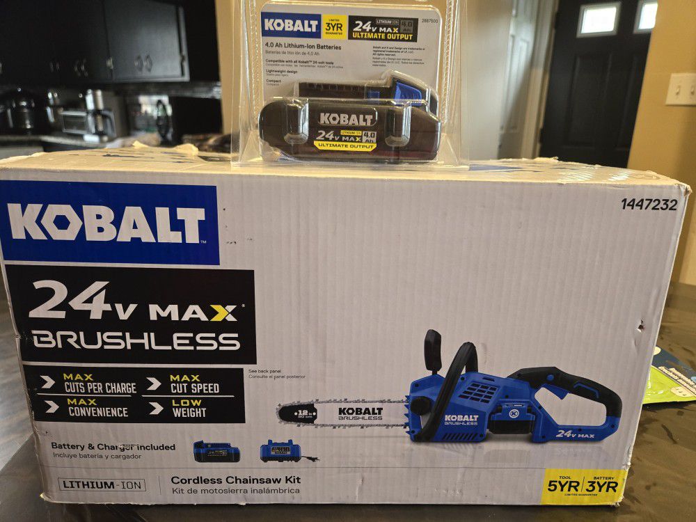Kobalt Cordlees Chainsaw Kit With Xtra Battery 