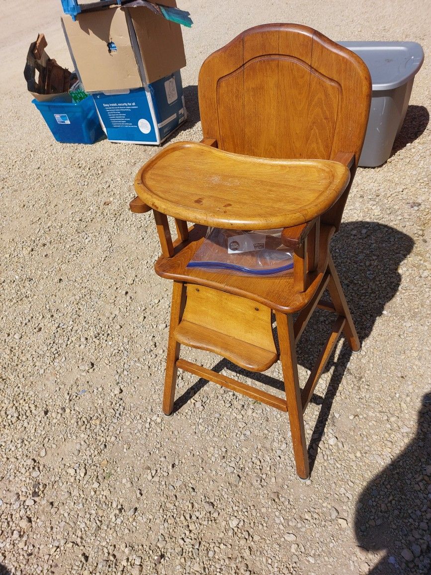 Wood High Chair 