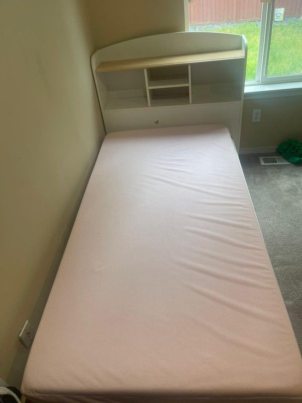 Twin Bed With Mattress