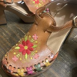 Shoes Size 8 Used 