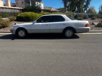 1992 Lexus LS 400