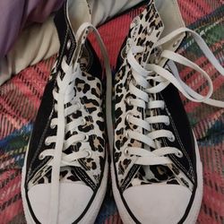 Converse Hi Top With Cut Out (Rare) Size Men's 7 Lady's 9 45 Dollars 